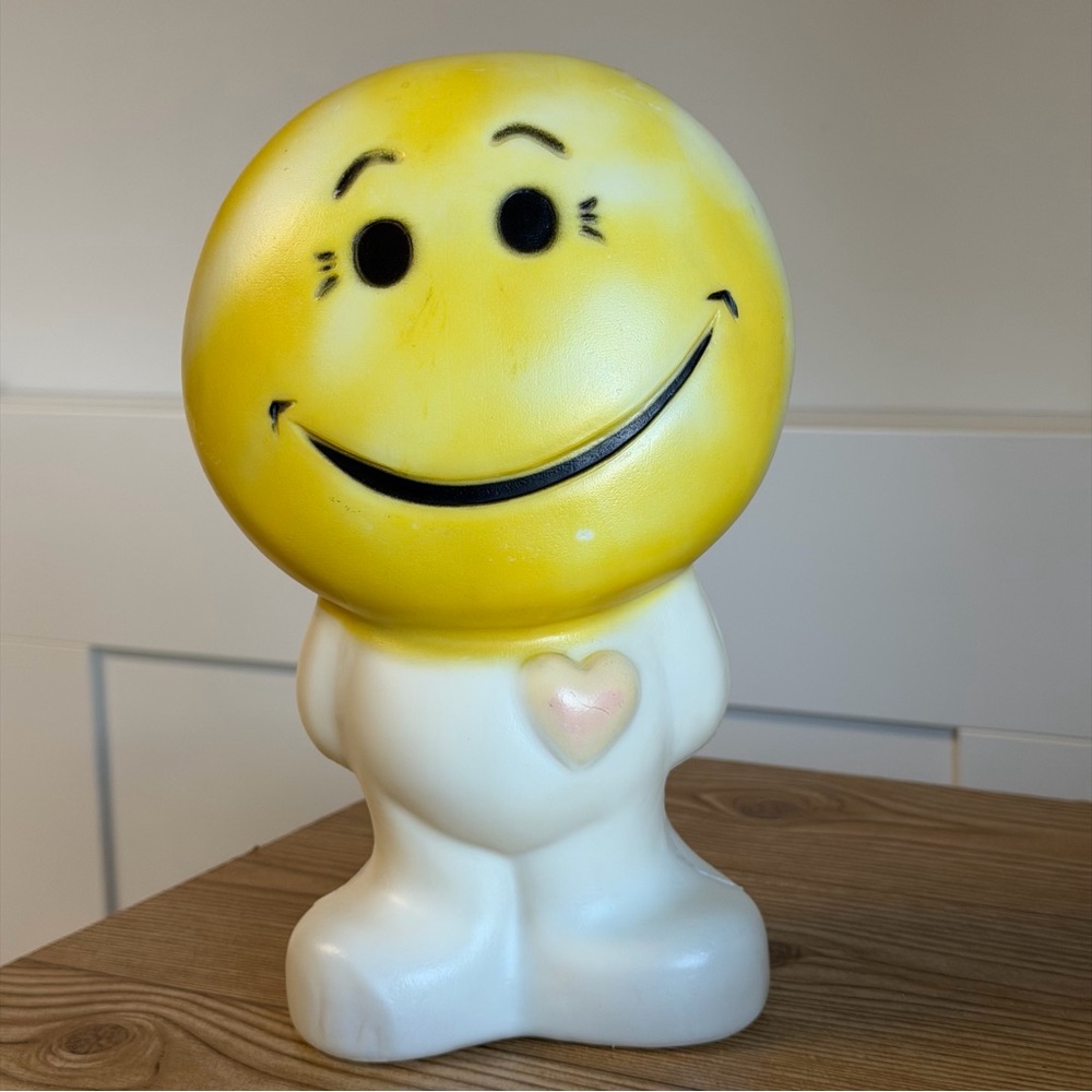 Vintage 1970s Blow Mold Smiley Coin Bank